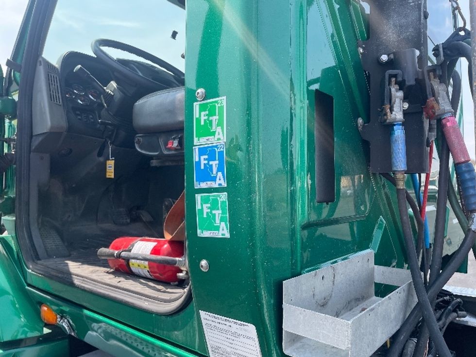 Day Cab Tractor-Heavy Duty Tractors-International-2016-ProStar-Chicago (Melrose Park)-IL-257,863\n\t\tmiles-$ 25,000 - Image 18