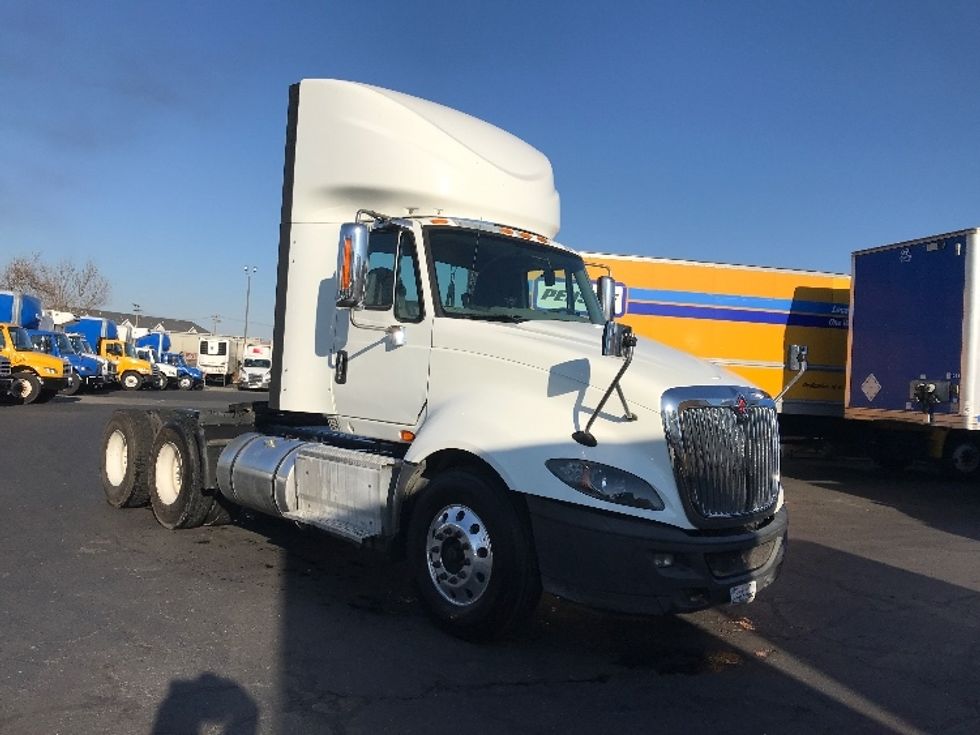 Day Cab Tractor-Heavy Duty Tractors-International-2016-ProStar-West Sacramento-CA-472,868\n\t\tmiles-$ 31,250 - Image 1