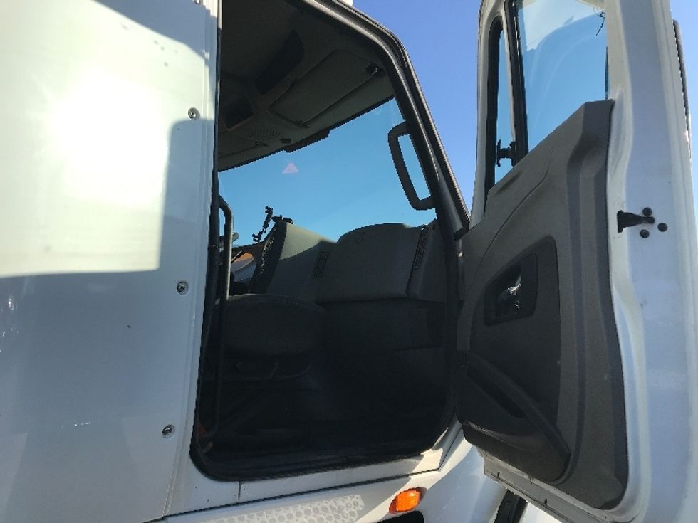 Day Cab Tractor-Heavy Duty Tractors-International-2016-ProStar-West Sacramento-CA-472,868\n\t\tmiles-$ 31,250 - Image 12