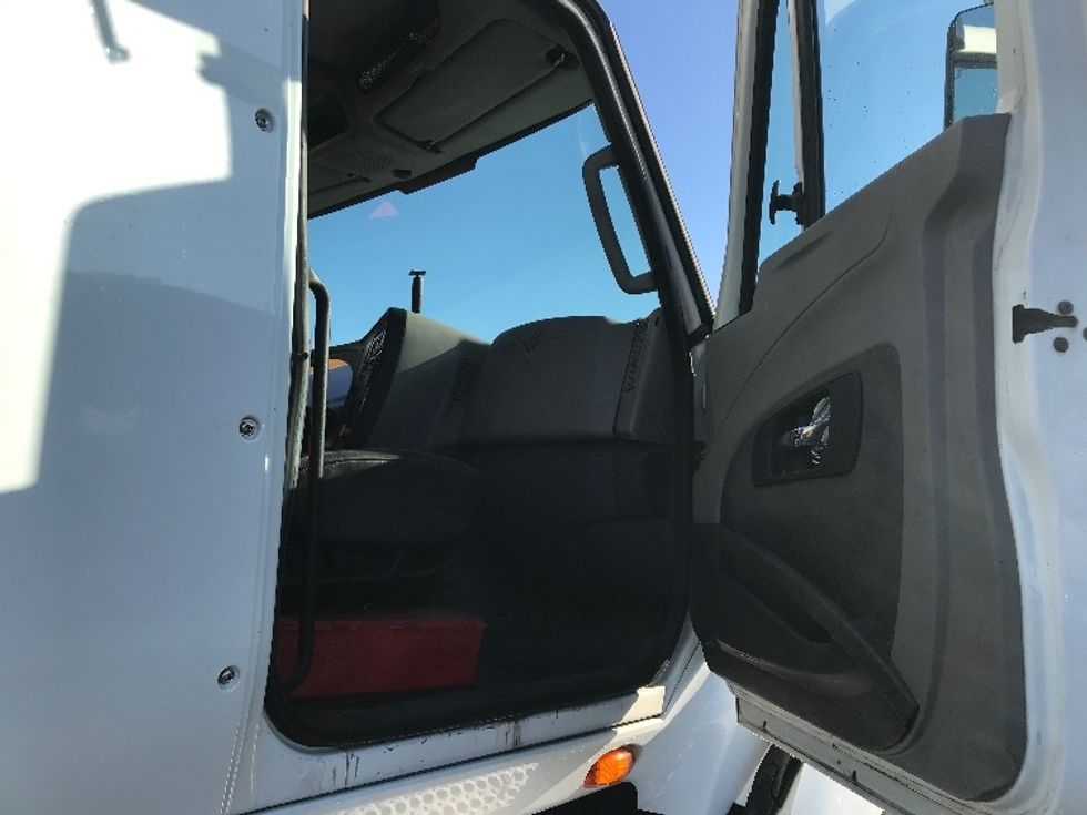 Day Cab Tractor-Heavy Duty Tractors-International-2016-ProStar-West Sacramento-CA-486,730\n\t\tmiles-$ 30,750 - Image 12