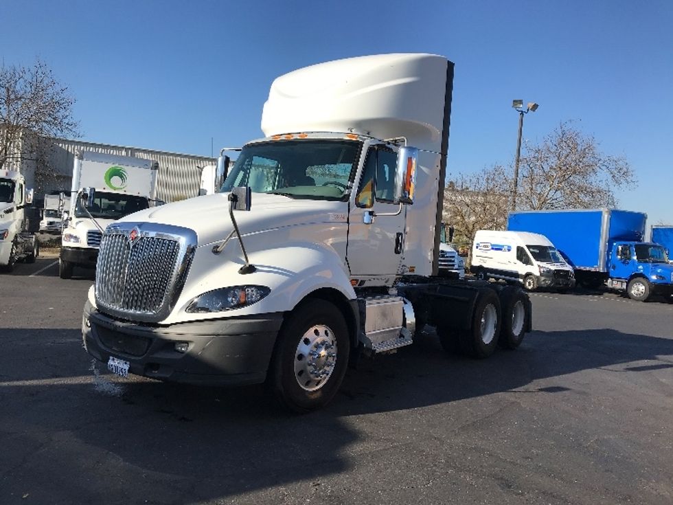 Day Cab Tractor-Heavy Duty Tractors-International-2016-ProStar-West Sacramento-CA-486,730\n\t\tmiles-$ 30,750 - Image 3