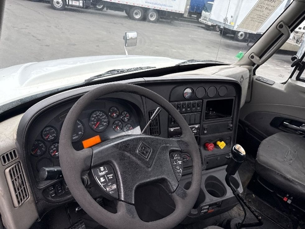 Day Cab Tractor-Heavy Duty Tractors-International-2016-ProStar-West Sacramento-CA-521,359\n\t\tmiles-$ 29,000 - Image 10