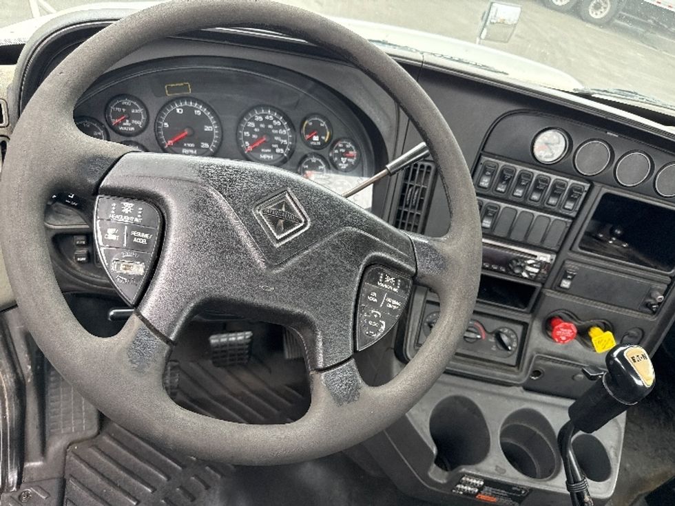 Day Cab Tractor-Heavy Duty Tractors-International-2016-ProStar-West Sacramento-CA-521,359\n\t\tmiles-$ 29,000 - Image 11