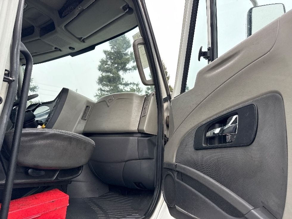Day Cab Tractor-Heavy Duty Tractors-International-2016-ProStar-West Sacramento-CA-521,359\n\t\tmiles-$ 29,000 - Image 12