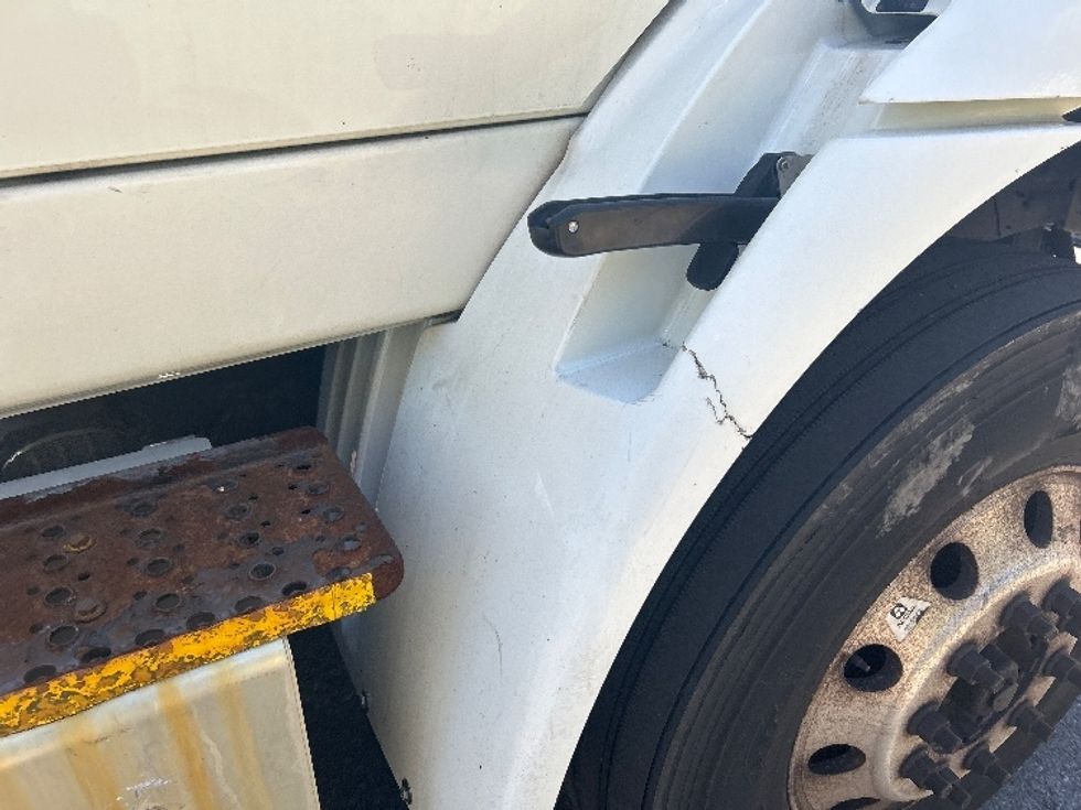 Day Cab Tractor-Heavy Duty Tractors-International-2017-8600-Albany-NY-579,768\n\t\tmiles-$ 17,250 - Image 19