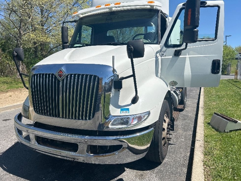 Day Cab Tractor-Heavy Duty Tractors-International-2017-8600-Albany-NY-579,768\n\t\tmiles-$ 17,250 - Image 20