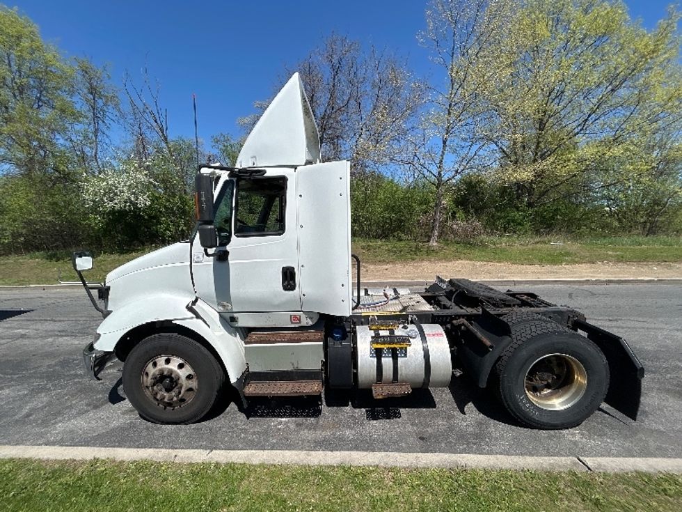 Day Cab Tractor-Heavy Duty Tractors-International-2017-8600-Albany-NY-579,768\n\t\tmiles-$ 17,250 - Image 4