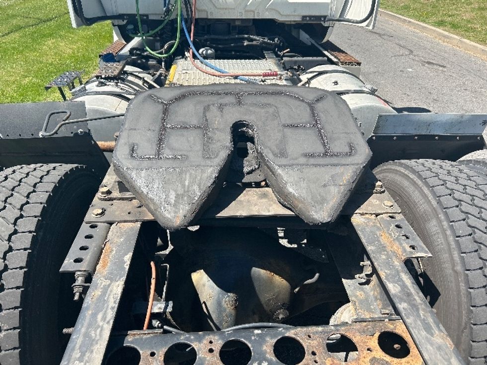 Day Cab Tractor-Heavy Duty Tractors-International-2017-8600-Albany-NY-579,768\n\t\tmiles-$ 17,250 - Image 6