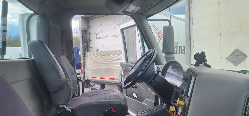 Day Cab Tractor-Heavy Duty Tractors-International-2017-8600-Montgomery-NY-246,311\n\t\tmiles-$ 23,750 - Image 14