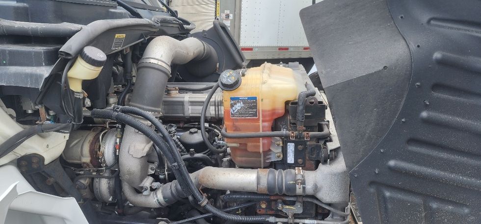 Day Cab Tractor-Heavy Duty Tractors-International-2017-8600-Montgomery-NY-246,311\n\t\tmiles-$ 23,750 - Image 15