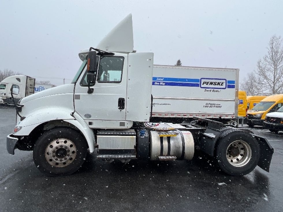 Day Cab Tractor-Heavy Duty Tractors-International-2017-8600-Montgomery-NY-305,119\n\t\tmiles-$ 25,000 - Image 4