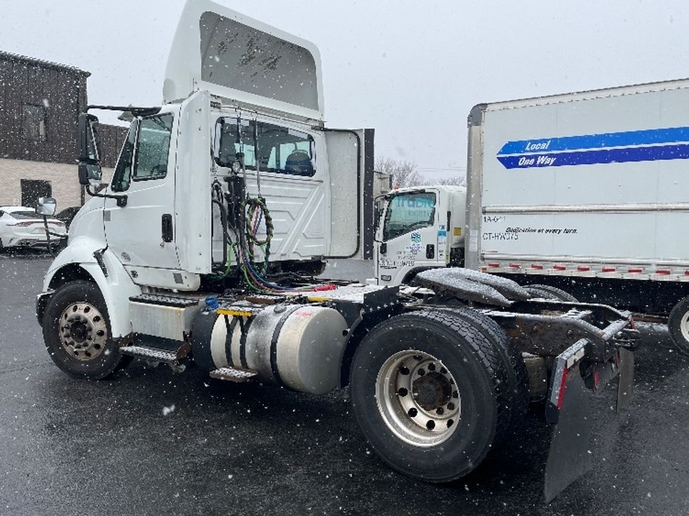 Day Cab Tractor-Heavy Duty Tractors-International-2017-8600-Montgomery-NY-305,119\n\t\tmiles-$ 25,000 - Image 5