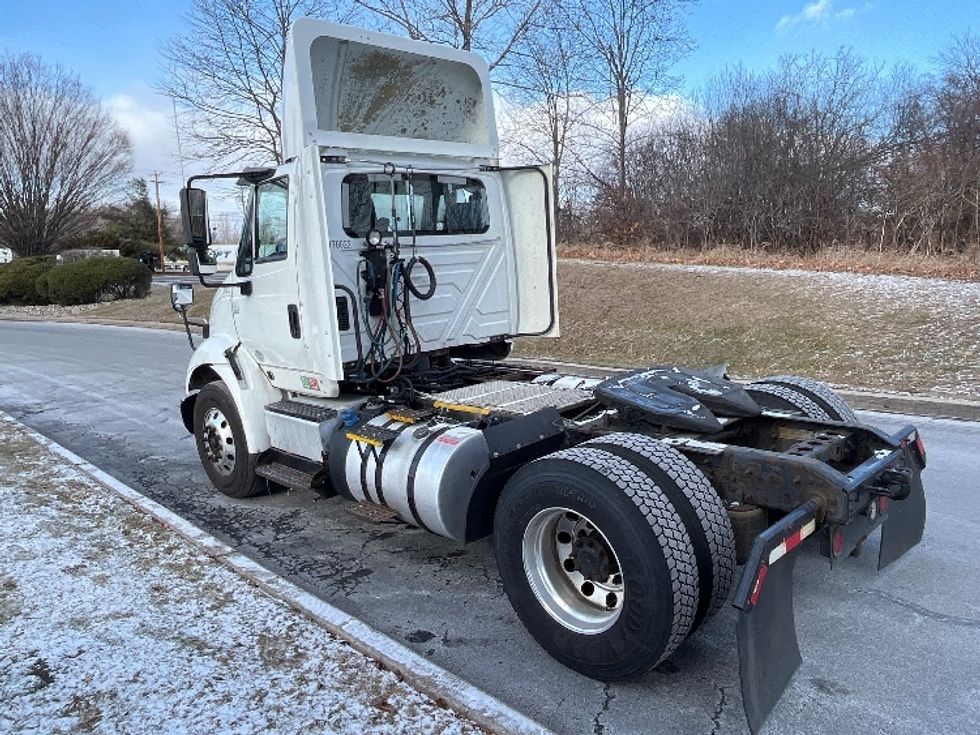 Day Cab Tractor-Heavy Duty Tractors-International-2017-8600-Montgomery-NY-340,040\n\t\tmiles-$ 22,750 - Image 5