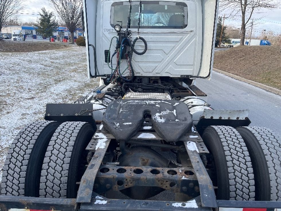 Day Cab Tractor-Heavy Duty Tractors-International-2017-8600-Montgomery-NY-340,040\n\t\tmiles-$ 22,750 - Image 6