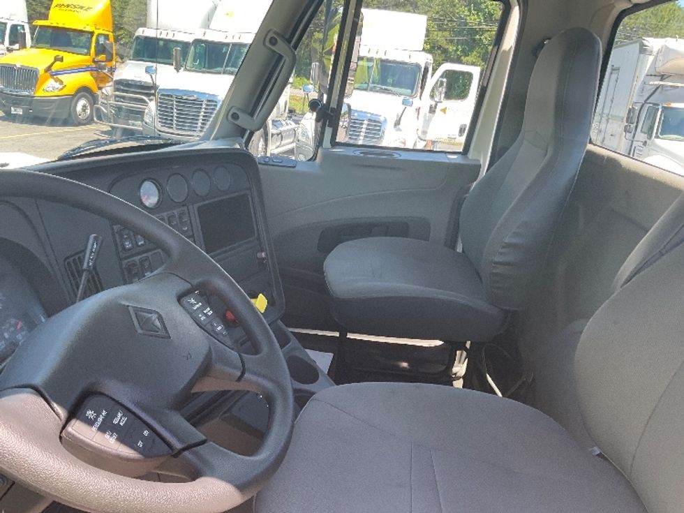Day Cab Tractor-Heavy Duty Tractors-International-2017-ProStar-Cleveland-TN-239,216\n\t\tmiles-$ 34,250 - Image 10