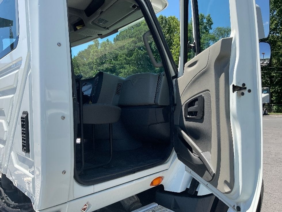 Day Cab Tractor-Heavy Duty Tractors-International-2017-ProStar-Cleveland-TN-239,216\n\t\tmiles-$ 34,250 - Image 12