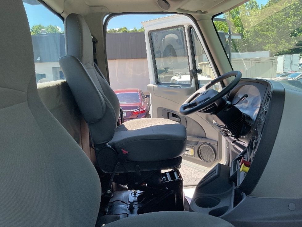 Day Cab Tractor-Heavy Duty Tractors-International-2017-ProStar-Cleveland-TN-239,216\n\t\tmiles-$ 34,250 - Image 14