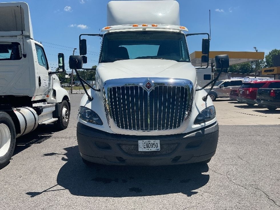 Day Cab Tractor-Heavy Duty Tractors-International-2017-ProStar-Cleveland-TN-239,216\n\t\tmiles-$ 34,250 - Image 2