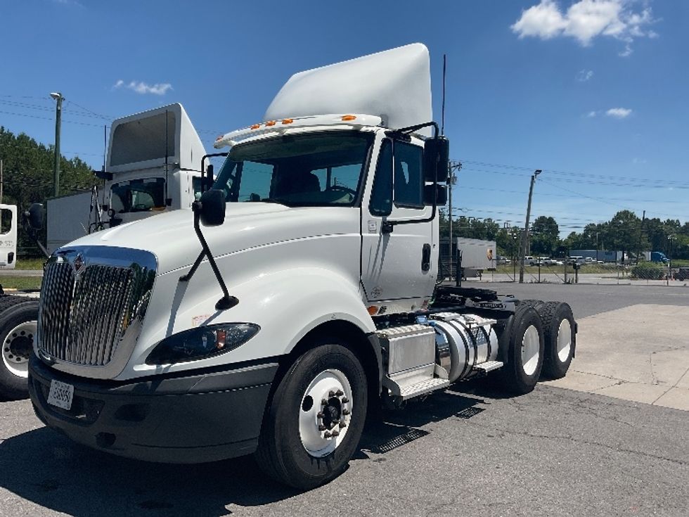 Day Cab Tractor-Heavy Duty Tractors-International-2017-ProStar-Cleveland-TN-239,216\n\t\tmiles-$ 34,250 - Image 3