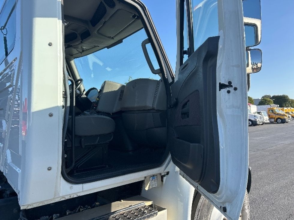 Day Cab Tractor-Heavy Duty Tractors-International-2018-4400-Gilroy-CA-44,675\n\t\tmiles-$ 54,750 - Image 12