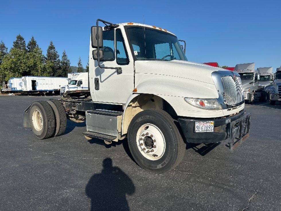 Day Cab Tractor-Heavy Duty Tractors-International-2018-4400-Gilroy-CA-67,876\n\t\tmiles-$ 53,500 - Image 1