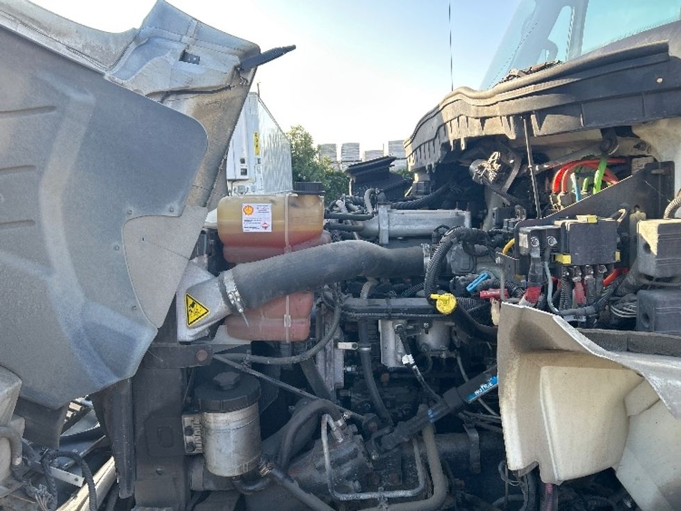 Day Cab Tractor-Heavy Duty Tractors-International-2018-4400-Gilroy-CA-67,876\n\t\tmiles-$ 53,500 - Image 16