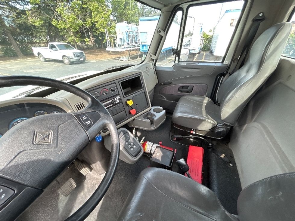 Day Cab Tractor-Heavy Duty Tractors-International-2018-4400-Gilroy-CA-70,142\n\t\tmiles-$ 53,500 - Image 10