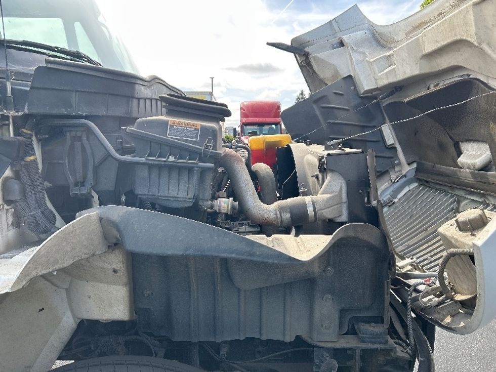 Day Cab Tractor-Heavy Duty Tractors-International-2018-4400-Gilroy-CA-70,142\n\t\tmiles-$ 53,500 - Image 15