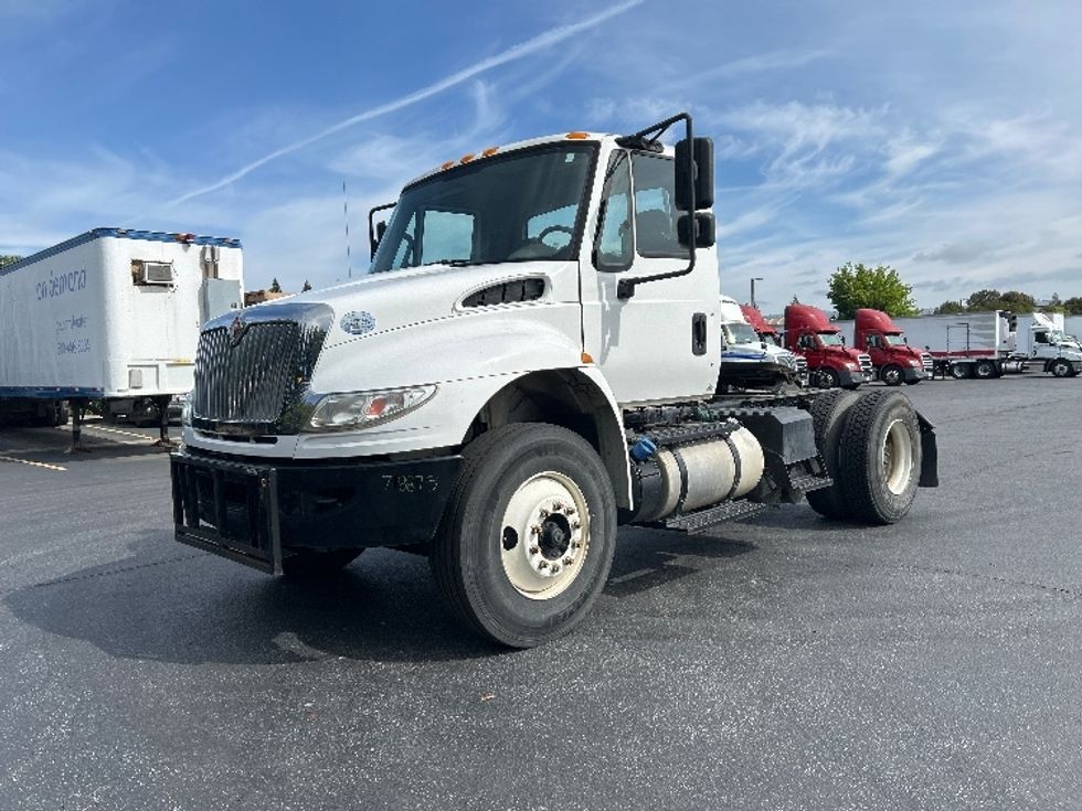 Day Cab Tractor-Heavy Duty Tractors-International-2018-4400-Gilroy-CA-70,142\n\t\tmiles-$ 53,500 - Image 3