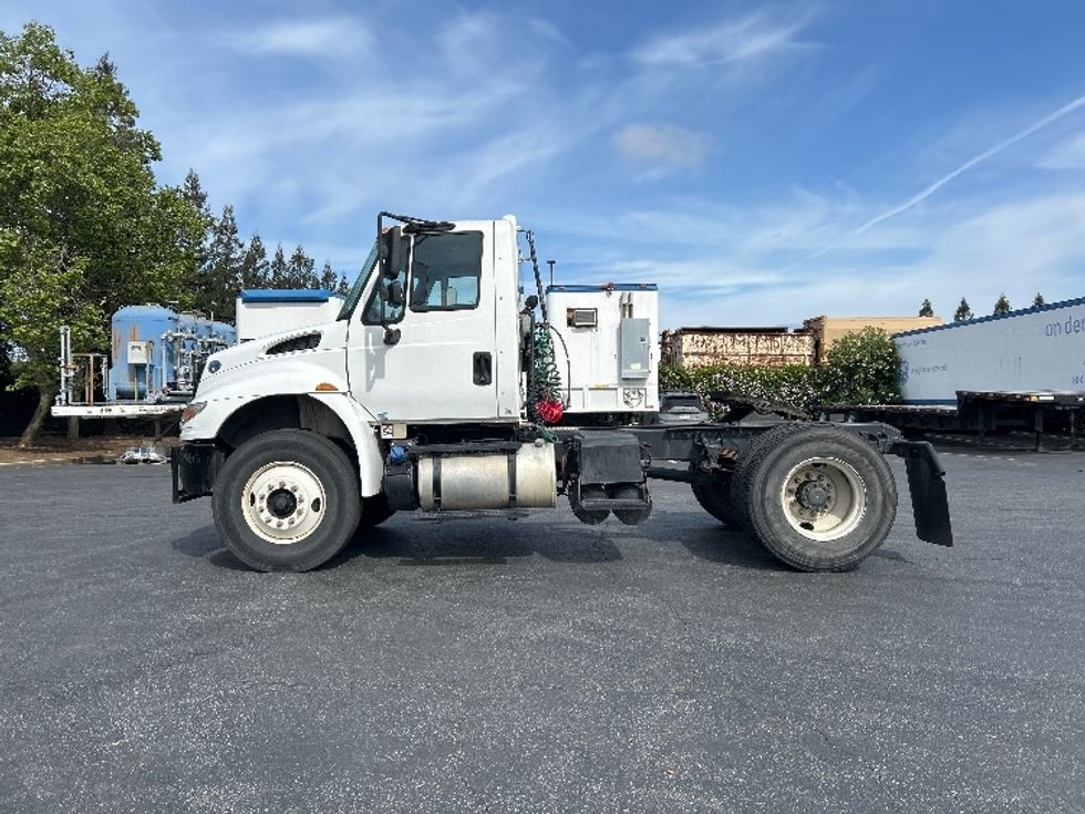 Day Cab Tractor-Heavy Duty Tractors-International-2018-4400-Gilroy-CA-70,142\n\t\tmiles-$ 53,500 - Image 4