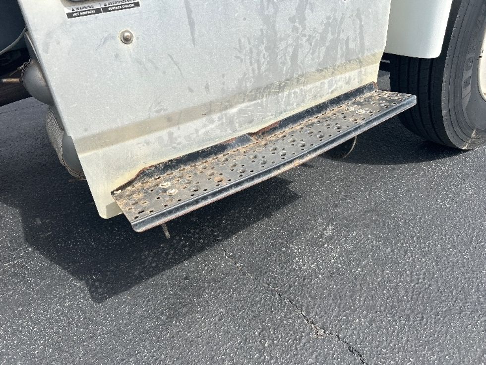 Day Cab Tractor-Heavy Duty Tractors-International-2018-4400-Gilroy-CA-83,591\n\t\tmiles-$ 52,750 - Image 19