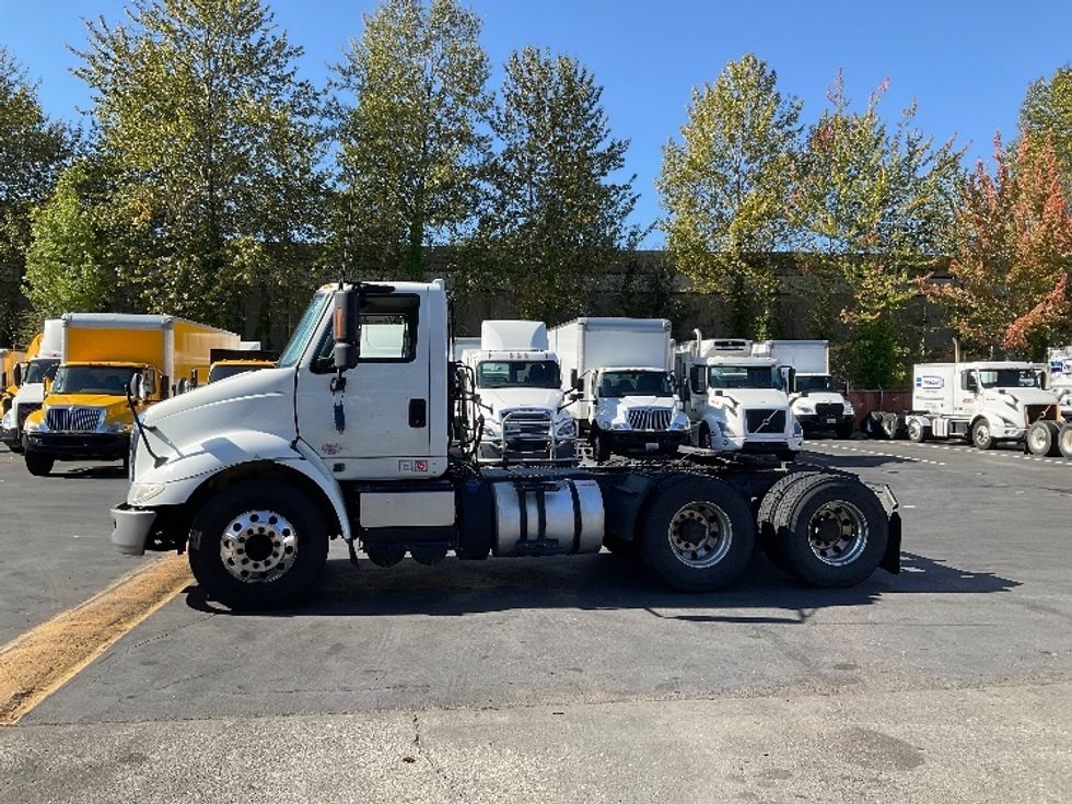 2018 International 8600 Day Cab Tractor