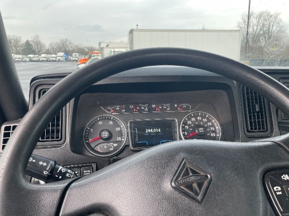 Day Cab Tractor-Heavy Duty Tractors-International-2018-LT625-Akron-OH-244,014\n\t\tmiles-$ 26,500 - Image 11