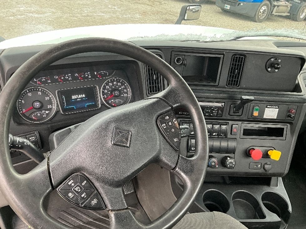Day Cab Tractor-Heavy Duty Tractors-International-2018-LT625-Akron-OH-253,706\n\t\tmiles-$ 24,500 - Image 11