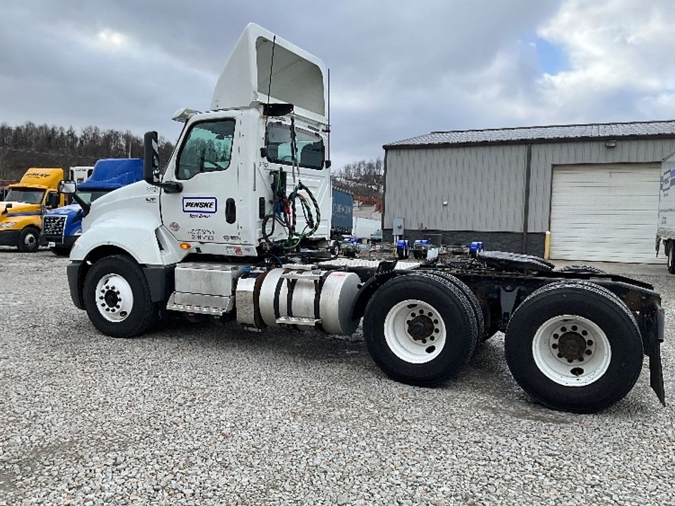 Day Cab Tractor-Heavy Duty Tractors-International-2018-LT625-Akron-OH-253,706\n\t\tmiles-$ 24,500 - Image 4