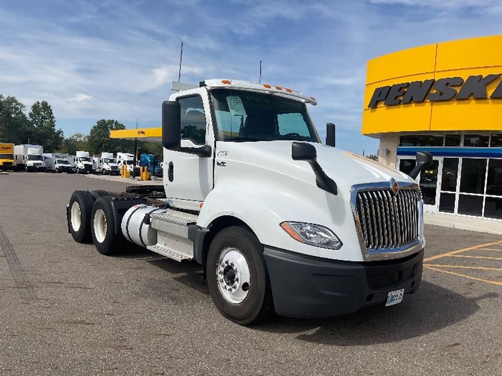 Day Cab Tractor-Heavy Duty Tractors-International-2018-LT625-Akron-OH-342,245\n\t\tmiles-$ 29,750 - Image 1