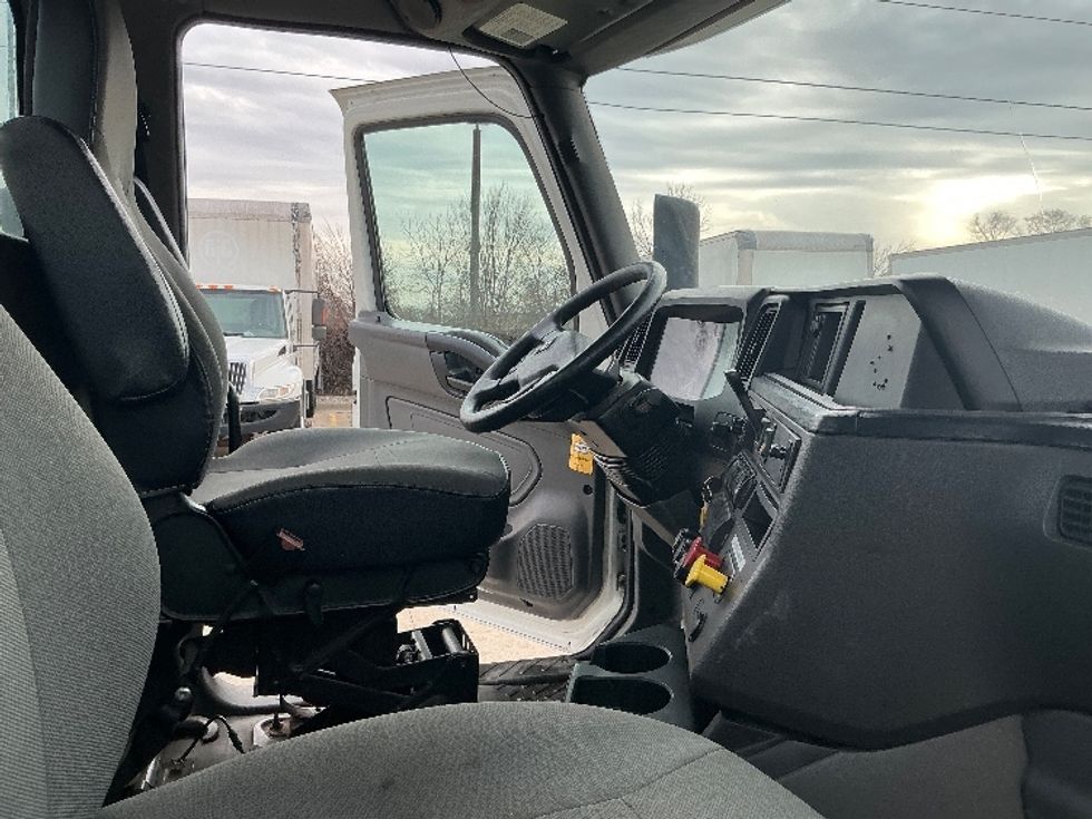 Day Cab Tractor-Heavy Duty Tractors-International-2018-LT625-Allen Park-MI-278,398\n\t\tmiles-$ 29,500 - Image 14
