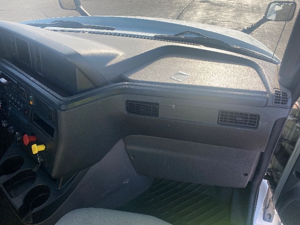 Day Cab Tractor-Heavy Duty Tractors-International-2018-LT625-Allen Park-MI-292,207\n\t\tmiles-$ 29,750 - Image 13