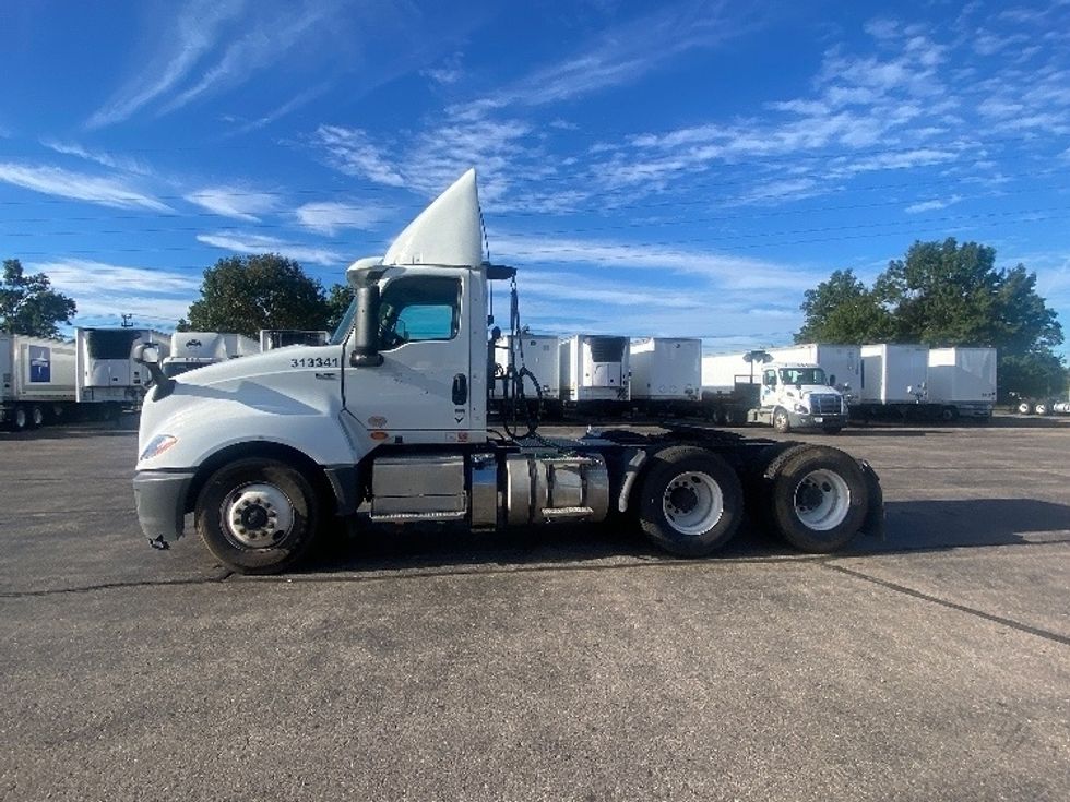 Day Cab Tractor-Heavy Duty Tractors-International-2018-LT625-Allen Park-MI-292,207\n\t\tmiles-$ 29,750 - Image 4