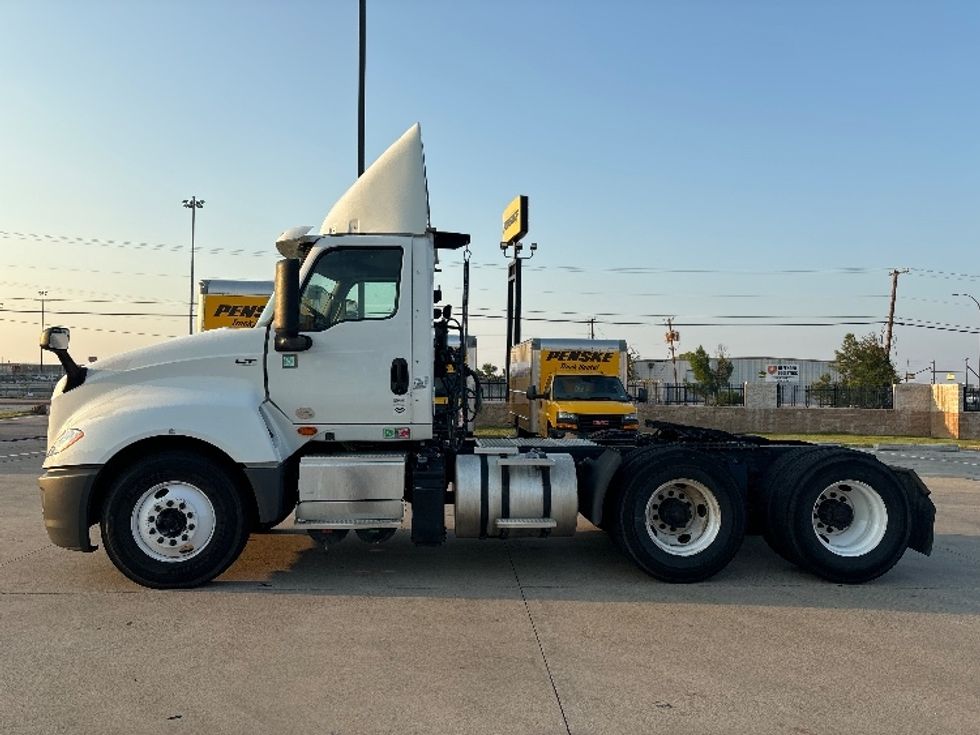 Day Cab Tractor-Heavy Duty Tractors-International-2018-LT625-Arlington-TX-540,746\n\t\tmiles-$ 22,500 - Image 4