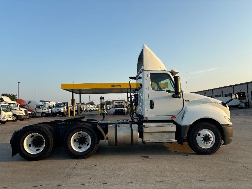Day Cab Tractor-Heavy Duty Tractors-International-2018-LT625-Arlington-TX-540,746\n\t\tmiles-$ 22,500 - Image 8