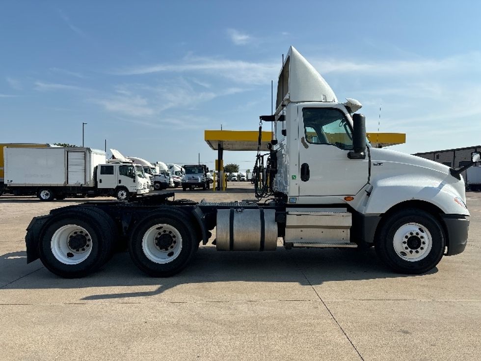 Day Cab Tractor-Heavy Duty Tractors-International-2018-LT625-Arlington-TX-558,694\n\t\tmiles-$ 22,500 - Image 8