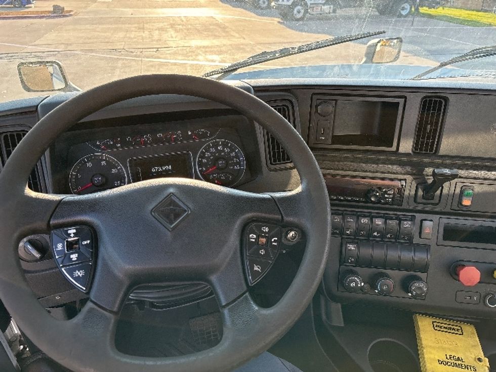 Day Cab Tractor-Heavy Duty Tractors-International-2018-LT625-Arlington-TX-673,993\n\t\tmiles-$ 22,500 - Image 11