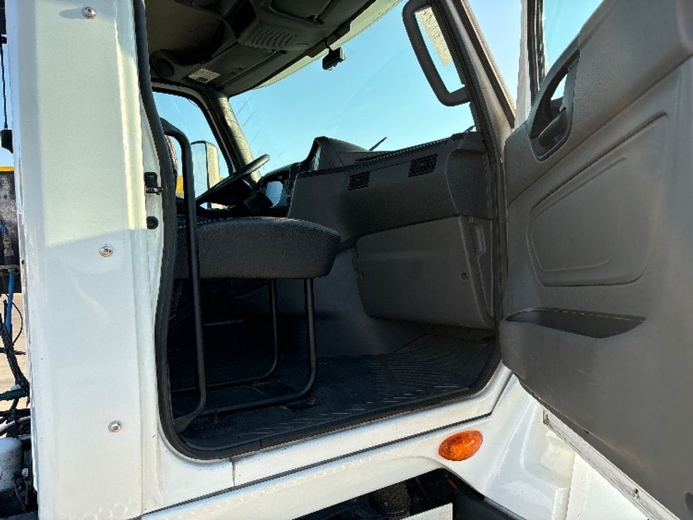 Day Cab Tractor-Heavy Duty Tractors-International-2018-LT625-Arlington-TX-673,993\n\t\tmiles-$ 22,500 - Image 12