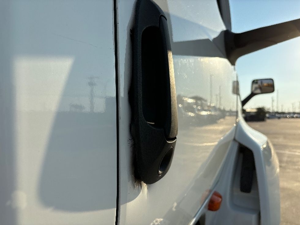 Day Cab Tractor-Heavy Duty Tractors-International-2018-LT625-Arlington-TX-673,993\n\t\tmiles-$ 22,500 - Image 18