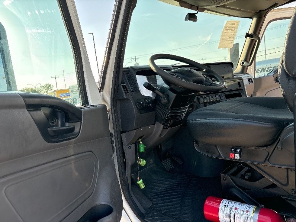 Day Cab Tractor-Heavy Duty Tractors-International-2018-LT625-Arlington-TX-673,993\n\t\tmiles-$ 22,500 - Image 9