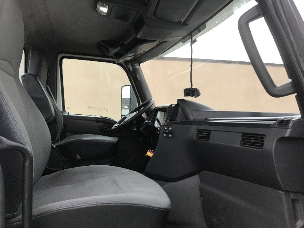 Day Cab Tractor-Heavy Duty Tractors-International-2018-LT625-Aurora-CO-372,325\n\t\tmiles-$ 26,250 - Image 14