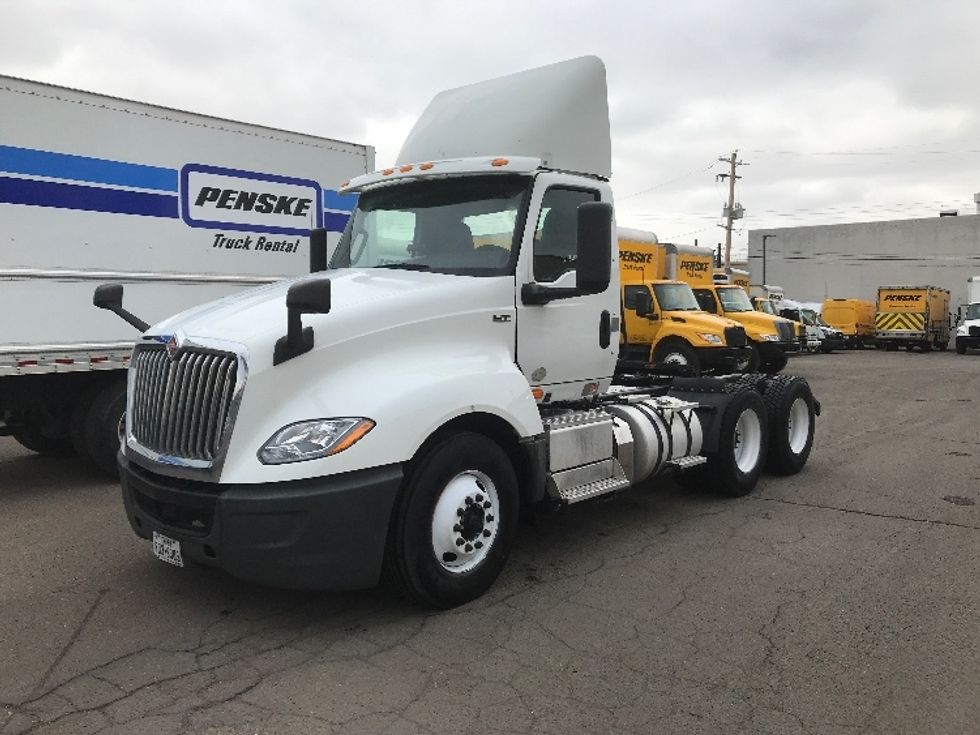 Day Cab Tractor-Heavy Duty Tractors-International-2018-LT625-Aurora-CO-372,325\n\t\tmiles-$ 26,250 - Image 3