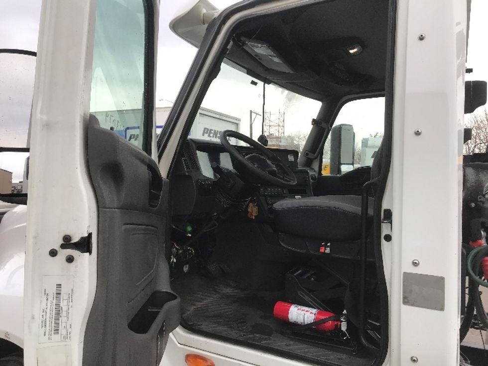 Day Cab Tractor-Heavy Duty Tractors-International-2018-LT625-Aurora-CO-372,325\n\t\tmiles-$ 26,250 - Image 9