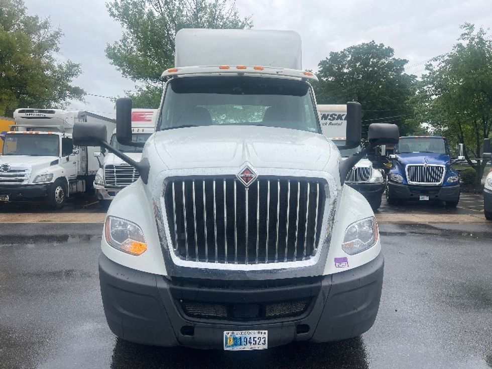 Day Cab Tractor-Heavy Duty Tractors-International-2018-LT625-Baltimore-MD-275,218\n\t\tmiles-$ 22,500 - Image 2